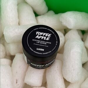 Lush TOFFEE APPLE lip scrub